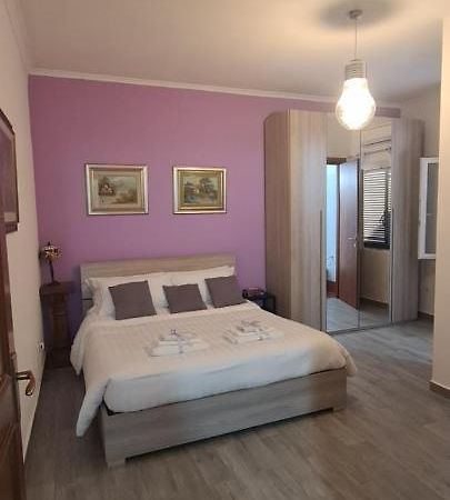 Mini Casetta Apartment Fiumicino Bagian luar foto