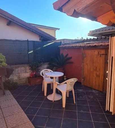 Mini Casetta Apartment Fiumicino Bagian luar foto